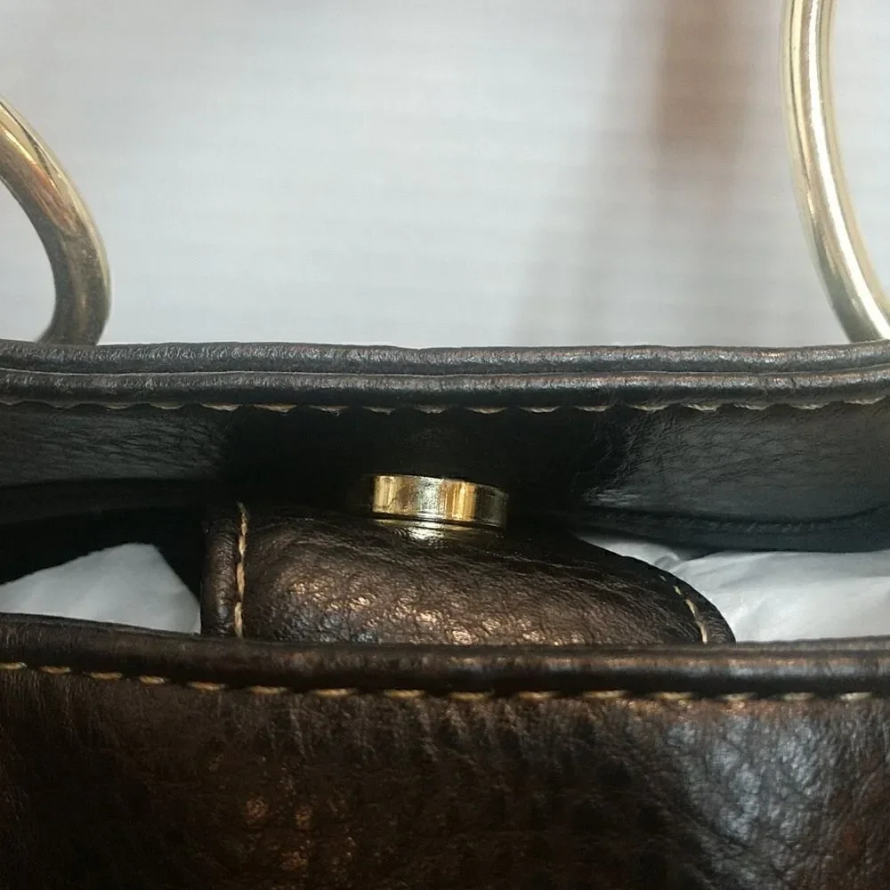 Sag Harbor Vintage Black Leather Purse.  P1